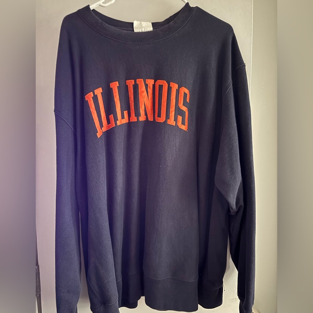 UNIVERSITY OF ILLINOIS navy blue crewneck with orange lettering